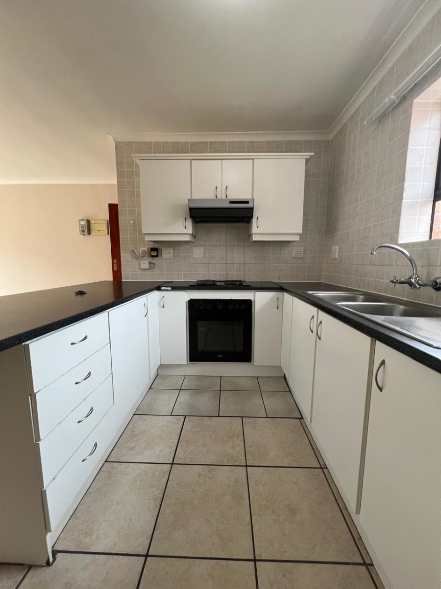 To Let 2 Bedroom Property for Rent in Sea Breeze Western Cape